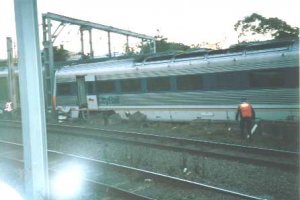 derail01.jpg