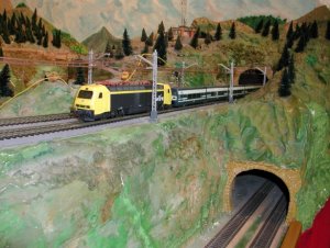 maqueta h0_252 talgo.jpg