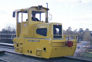 mf_tractor_daylesford.jpg