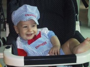 kid640-480 jeffrey kid in stroller.jpg