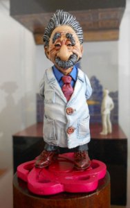 EINSTEIN (3).jpg