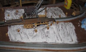 A44a 8-10-16 glue  @  landing #1.jpg