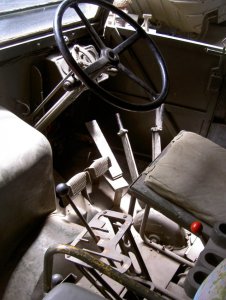 Scammell-poste-de-conduite_1.jpg
