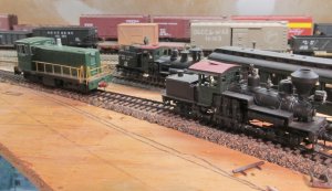 a44a 8-12-16   HOn3 70 tonner  with  shays..jpg