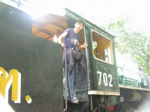 Train7021.JPG