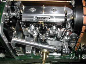 1930-bentley-4-%BD-litre-blower-10.jpg