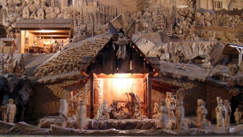 Rajecka_Lesna_Christmas_crib_detail.jpg