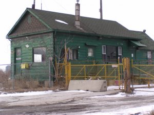 green_shed.jpg