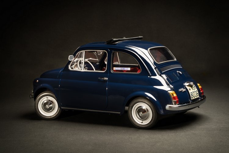 500-blue-3-4-sinistra_DSC0329.mini.jpg