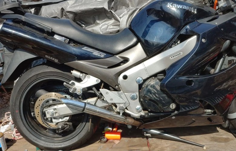 zzr1200-exhaust mod.jpg