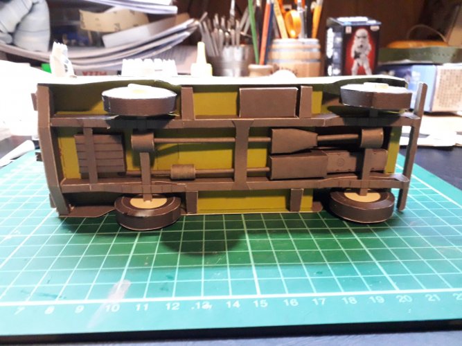 land rover resised 1.jpg