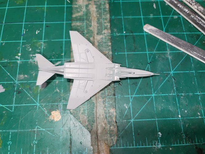F-4F10.jpg
