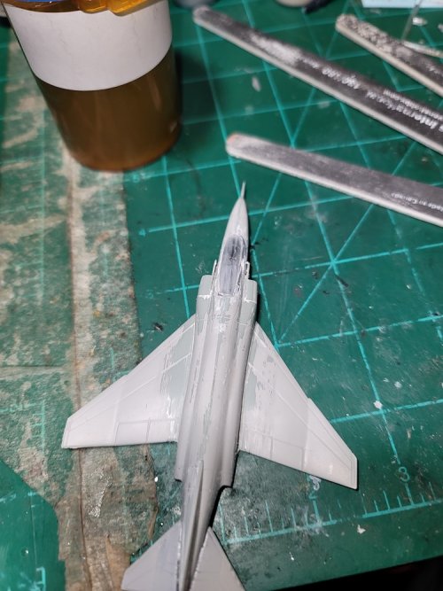 F-4F12.jpg