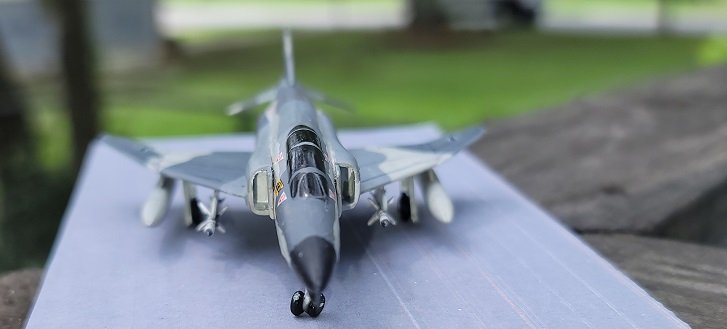 F-4F49.jpg