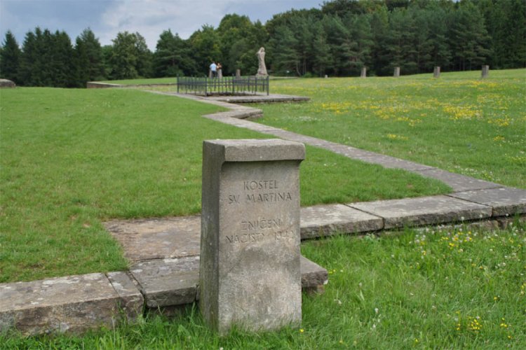 Lidice_Memorial_2010_11.jpg