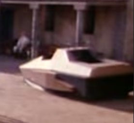 Close-up of Gold Hover Mobile (BRTC25 UW city).png