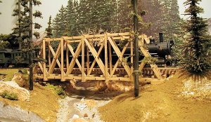 hon3 2-8-0 onbridge.jpg