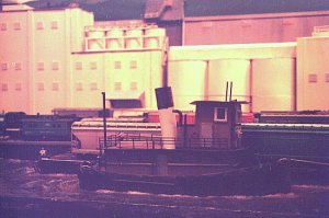 barge2.jpg