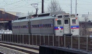 train10906G002.jpg