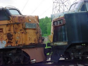 coupledlocos.jpg