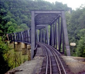 Curvedgirderbridge.jpg