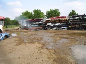 scrap yard 014.jpg