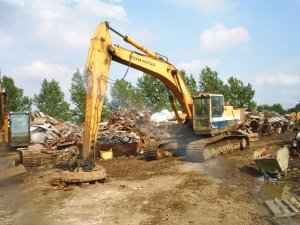 scrap yard 023.jpg