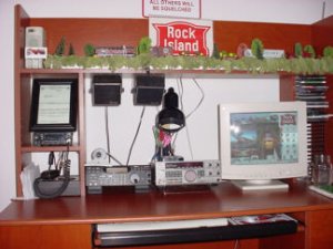 desk2.jpg
