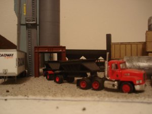 MackCH 603 with Black 2.jpg