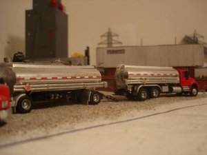 International 7000 Tanker.jpg