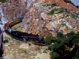 train n 022.jpg
