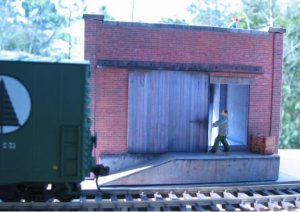 finished shed trackside.jpg