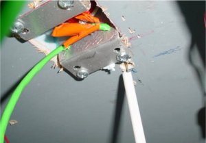 0 aa5 cut hole.jpg