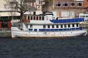 boat2.jpg