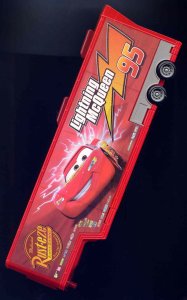Cars-Mack-tow-left.jpg