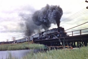 DM&IR 222 at speed.jpg