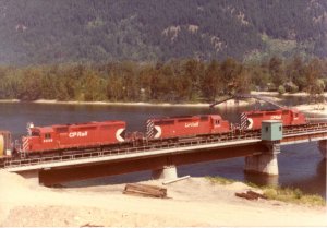 e&n locos pt1 k 20% shrunk.jpg