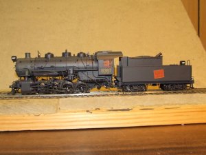 CNR 0-8-0 (1).jpg