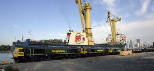 shippingtrains.jpg