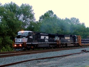 west bound mixed freight at conpitt 7-19-08.jpg