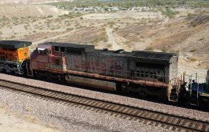 bnsf893_090206_needles_01.jpg