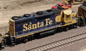 bnsf2612_080207_summit_01.jpg