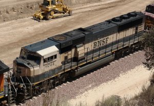 bnsf9764_080207_summit_01.jpg