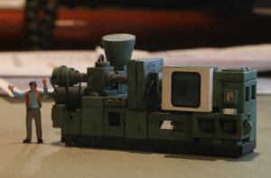 1102 Green Inj Mold Machine.JPG