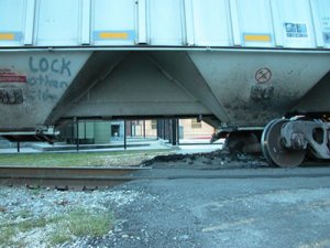 train off track 1.jpg