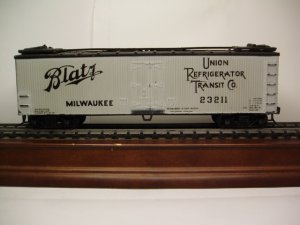 Walt reefer beer 40' Blatz URTCo 23211 (X-TM).jpg