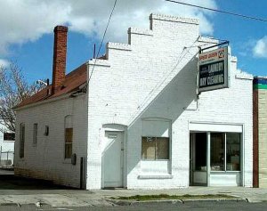1building.jpg