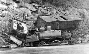 3480Wreck1FromRiver.jpg