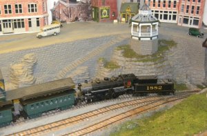 SOU 0-8-0 on insde Hlw trc.jpg