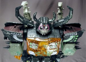 unicron-shoulders-full.jpg